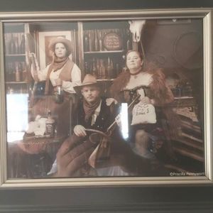 Meet your Posher, Charles